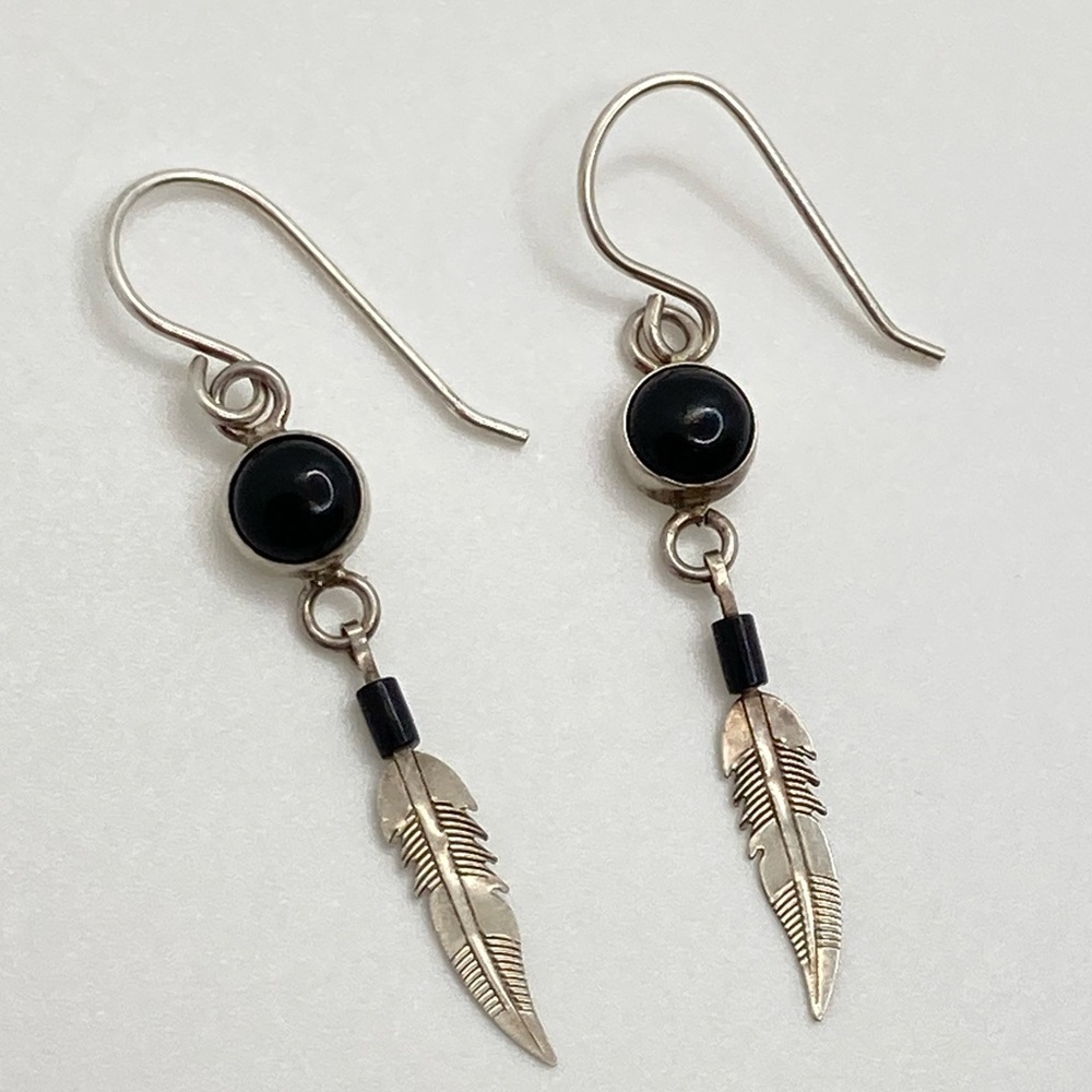 Vtg Navajo Sterling & Onyx Southwestern Feather Dangle Hook Earrings / 1.7”